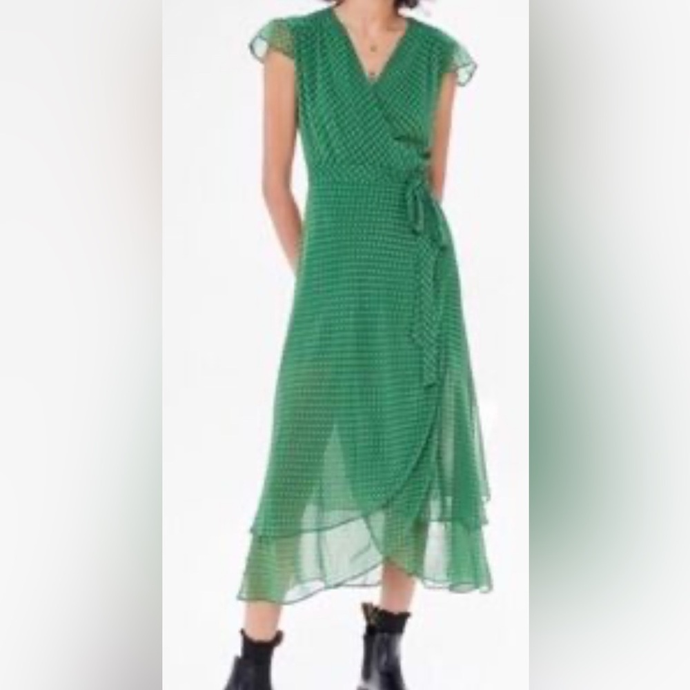 Urban Outfitters Elegant Green Wrap Pattern Dress - Picture 4 of 9